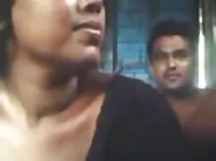 समुद्र तट पर सेक्सी  ...