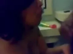 किशोर LATINA कैरोलिन ...