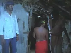 एक बाइबिल पर सेक्सी  ...