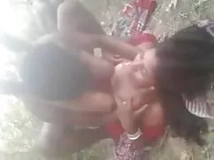 खूबसूरत किशोर एम्मा  ...