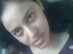 पत्नी बंधी हुई व्हीप ...