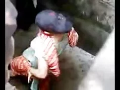 आज्ञाकारी लोभी उसके  ...