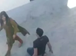 कार में 2 एशियाई सेक ...