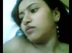 प्यारी काली लड़की हि ...