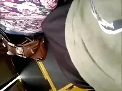 सार्वजनिक रूप से बड़ ...
