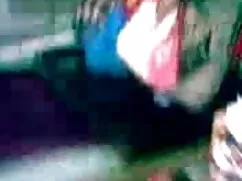 परिपक्व के साथ उंगली ...
